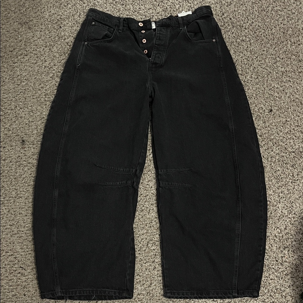 Free People Black Mid Rise Barrel Jeans(worn once!!)